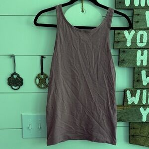 Lululemon size 8 tank